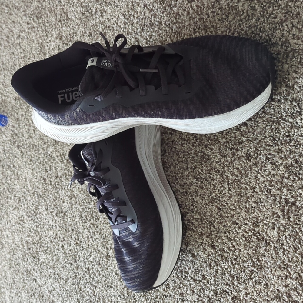Men's New Balance FuelCell Propel running shoes